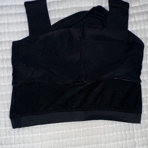 ALO Yoga Black Tank Top - Picture 3 of 3